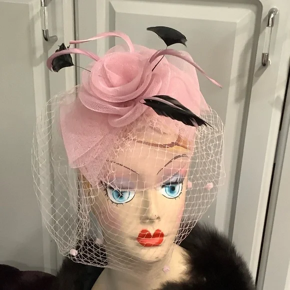 Elegant Pink Net and Feather Fascinator with Black Accents - Picture 3 of 4